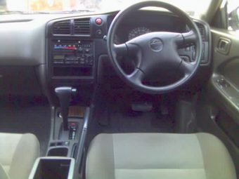 1999 Nissan Expert Photos
