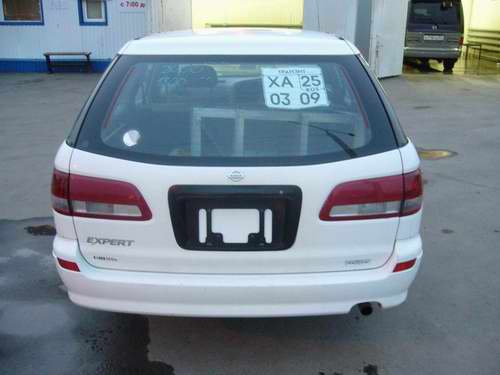 2000 Nissan Expert