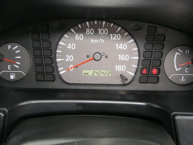 2000 Nissan Expert