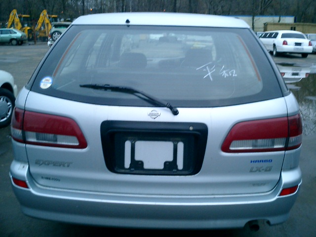 2000 Nissan Expert Images