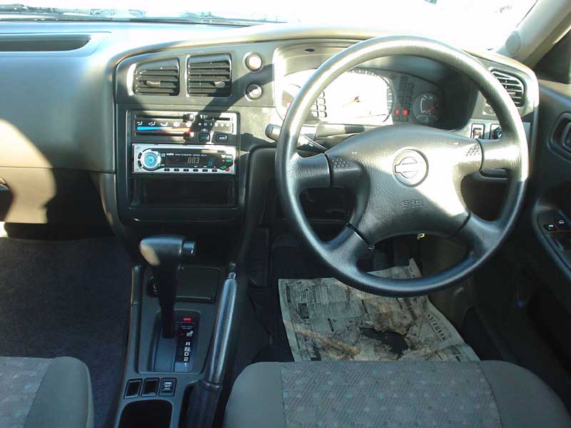 2000 Nissan Expert Pictures