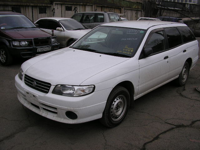 2000 Nissan Expert Photos
