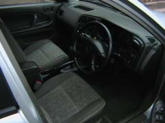 2000 Nissan Expert Photos