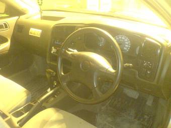 2000 Nissan Expert Photos