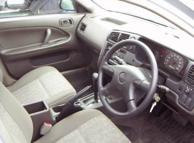 2001 Nissan Expert