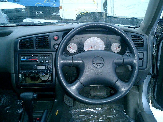 2001 Nissan Expert Photos