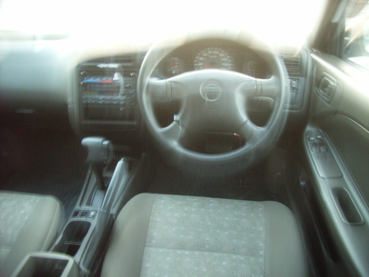 2001 Nissan Expert Pictures
