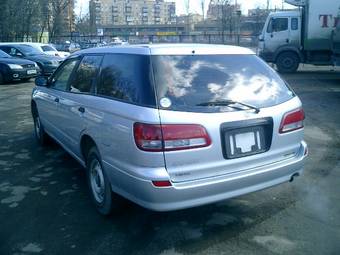 2001 Nissan Expert Pics