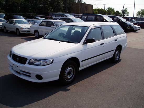 2002 Nissan Expert Pictures