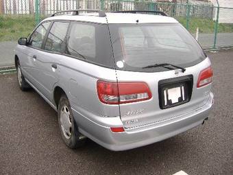 2002 Nissan Expert Pictures