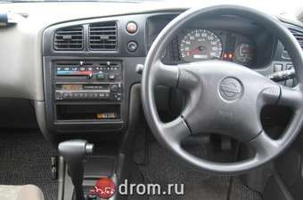 2002 Nissan Expert Photos