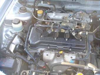 2002 Nissan Expert Pictures