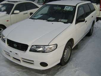 2002 Nissan Expert Pictures