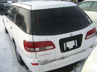 2002 Nissan Expert Pictures