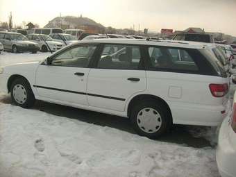 2002 Nissan Expert Pictures