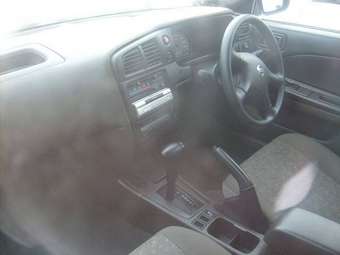 2002 Nissan Expert Pics