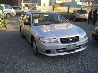 2002 Nissan Expert Pictures