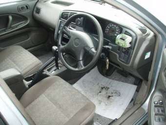 2002 Nissan Expert Photos