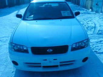 2002 Nissan Expert Pictures