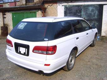2002 Nissan Expert Photos