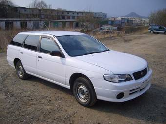 2002 Nissan Expert Images