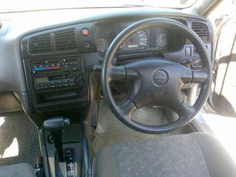 2002 Nissan Expert For Sale