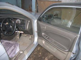 2002 Nissan Expert Pictures