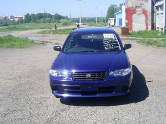 2002 Nissan Expert Pictures