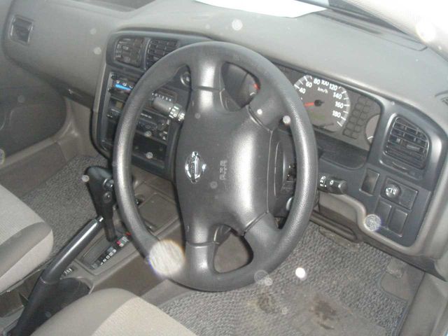 2003 Nissan Expert