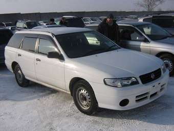 2003 Nissan Expert Pics