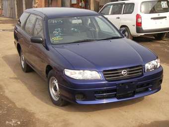 2003 Nissan Expert Pics