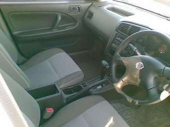 2003 Nissan Expert Pictures