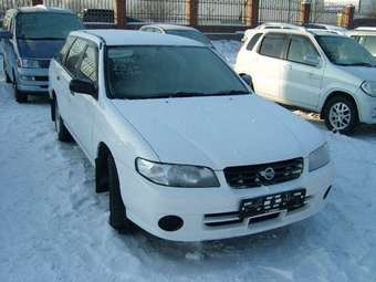 2003 Nissan Expert Pictures