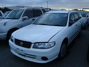 2003 Nissan Expert Photos