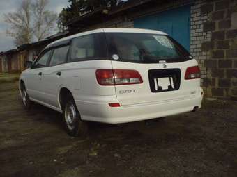 2003 Nissan Expert Pictures