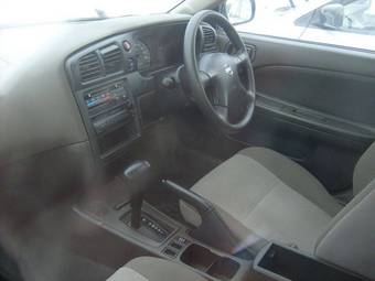2003 Nissan Expert Photos