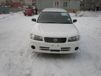 2003 Nissan Expert Pictures