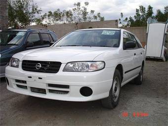 2003 Nissan Expert Pictures