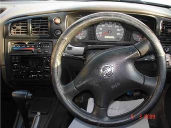 2003 Nissan Expert Photos
