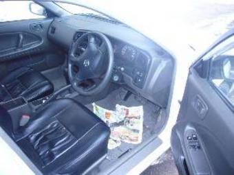 2003 Nissan Expert Photos