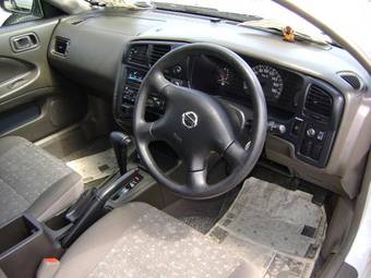 2003 Nissan Expert Photos