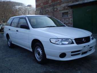 2004 Nissan Expert Pics