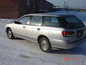 2004 Nissan Expert Photos