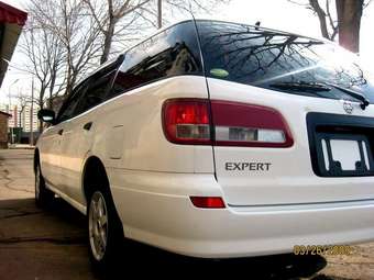 2004 Nissan Expert Photos