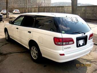 2004 Nissan Expert Photos