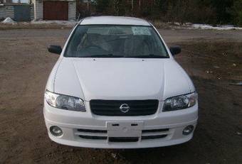 2004 Nissan Expert Photos