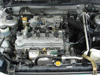 2004 Nissan Expert Photos