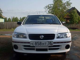 2004 Nissan Expert Pictures