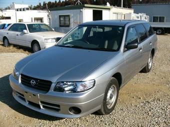 2005 Nissan Expert Pictures