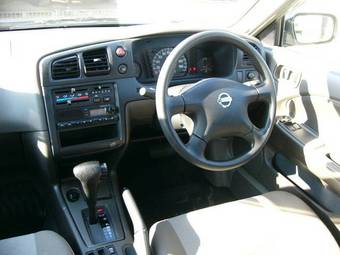 2005 Nissan Expert Photos